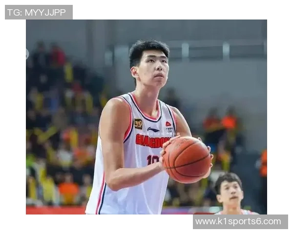 广东内线新星崛起挤走徐昕逼退王少杰或成杜锋战术核心