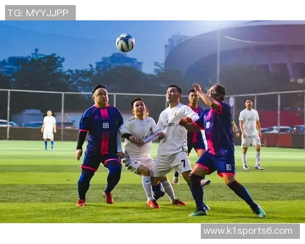 精彩足球赛事直播全程跟踪助你不错过每一个进球瞬间